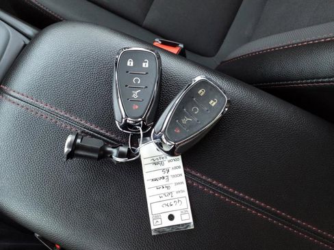 Used 2024 Chevrolet Equinox RS w/ LPO, Floor Liner Package image 31