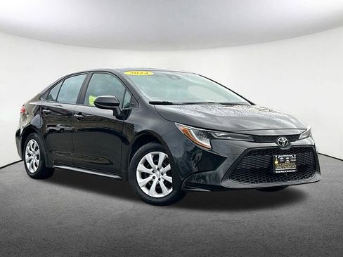 Certified 2022 Toyota Corolla LE image 2