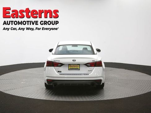 Used 2022 Nissan Altima 2.0 SR FWD image 38