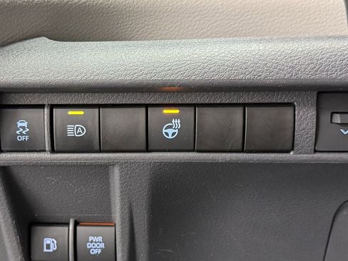 Used 2021 Toyota Sienna LE image 21