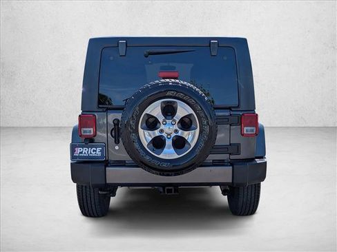 Used 2017 Jeep Wrangler Unlimited Sahara w/ Connectivity Group image 7