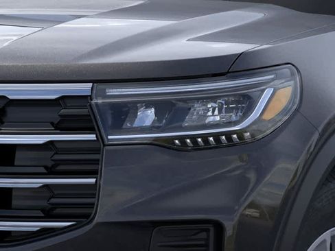New 2026 Ford Explorer Active RWD image 18