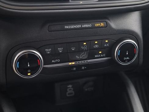 Used 2025 Ford Escape Active AWD/4WD image 16