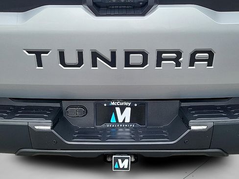 Used 2023 Toyota Tundra SR5 w/ SR5 Premium Package AWD/4WD image 32