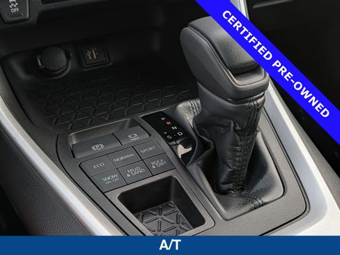Used 2023 Toyota RAV4 LE AWD/4WD image 31