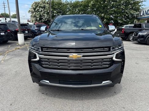 Used 2024 Chevrolet Suburban Premier RWD image 8