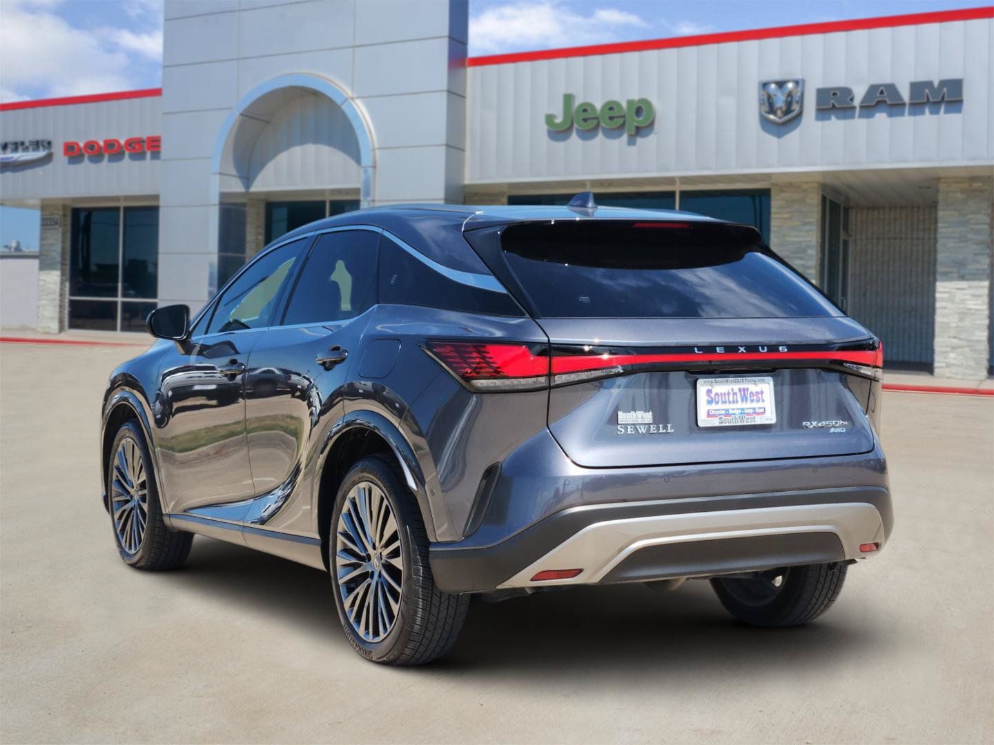 Used 2025 Lexus RX 450h AWD w/ Convenience Package image 4
