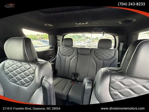 Used 2022 Hyundai Palisade Calligraphy w/ Winter Package AWD/4WD image 11