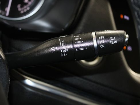 Used 2024 Cadillac XT5 Premium Luxury image 40