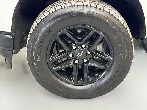 Used 2021 Chevrolet Silverado 1500 LT Trail Boss image 31