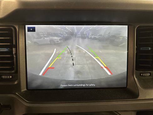 Used 2024 Ford Bronco Black Diamond image 19