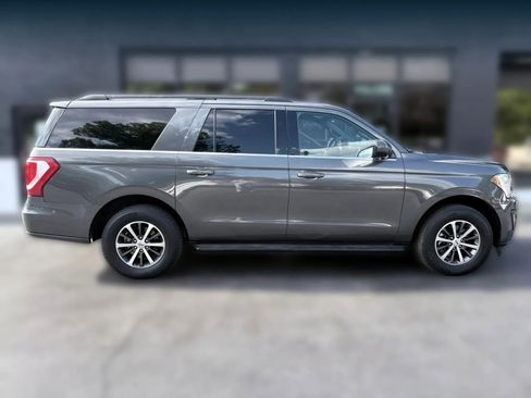 Used 2019 Ford Expedition Max XLT AWD/4WD image 6
