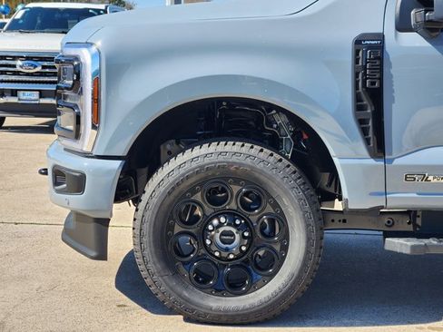 New 2026 Ford F250 Lariat w/ Black Appearance Package image 5