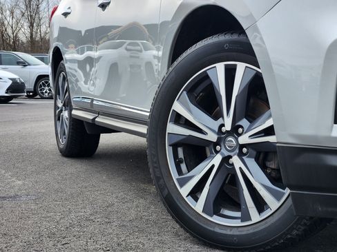 Used 2020 Nissan Pathfinder Platinum AWD/4WD image 14