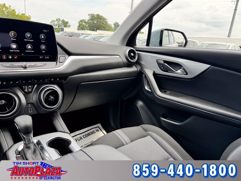 Used 2025 Chevrolet Blazer LT AWD/4WD image 35