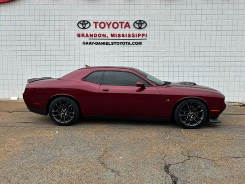 Used 2021 Dodge Challenger R/T Scat Pack w/ Shaker Package image 1