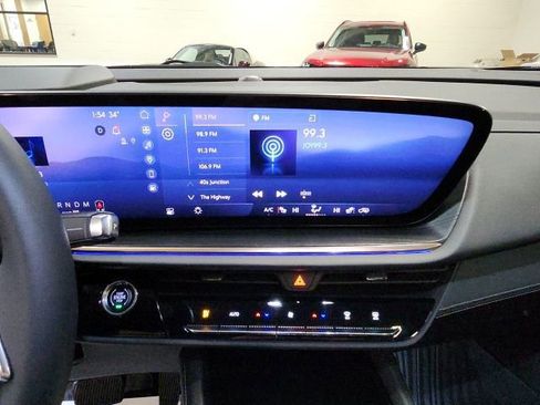 Certified 2024 Buick Envision Avenir image 14