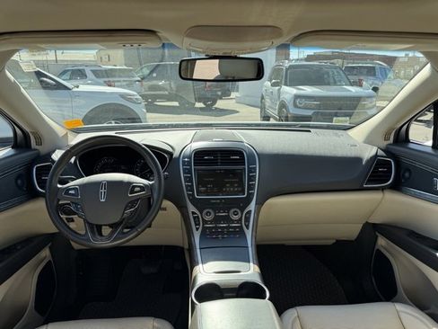 Used 2016 Lincoln MKX Reserve w/ Technology Package image 19