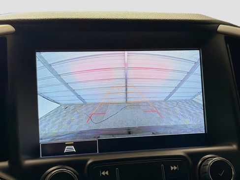 Used 2024 GMC Terrain SLT image 16