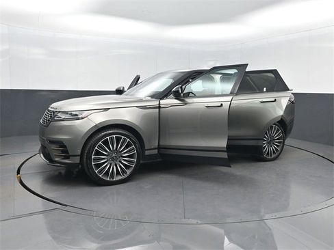 Used 2021 Land Rover Range Rover Velar R-Dynamic HSE image 36