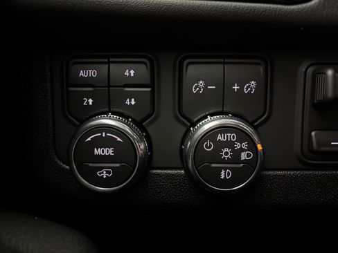 New 2026 GMC Yukon XL Denali w/ Denali Reserve Package image 27