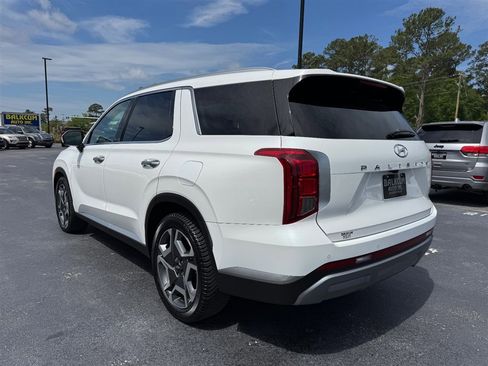 Used 2023 Hyundai Palisade SEL FWD image 6