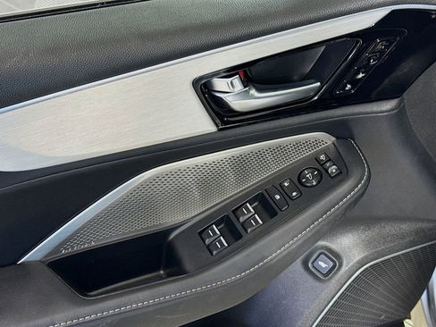 Used 2023 Acura MDX SH-AWD w/ Technology Package image 18
