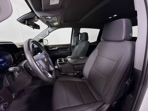 Used 2024 Chevrolet Silverado 1500 LT w/ Z71 Off-Road Package image 11