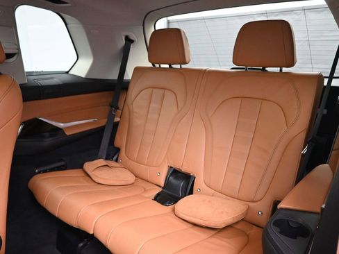 Used 2020 BMW X7 xDrive40i w/ Luxury Seating Package AWD/4WD image 31