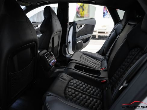 Used 2016 Audi RS 7 Prestige image 9