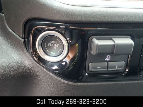 New 2026 GMC Sierra 1500 Elevation image 17