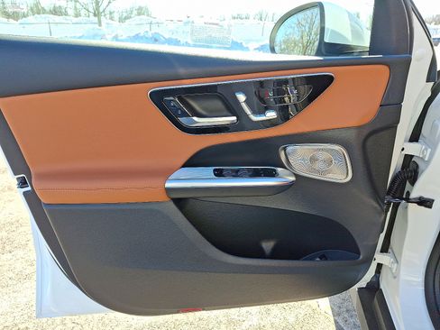 New 2026 Mercedes-Benz GLC 300 4MATIC image 11