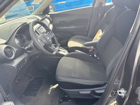 Used 2024 Nissan Kicks S FWD image 5