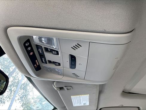 Used 2021 Buick Enclave Essence w/ Sound and Sites Package image 31