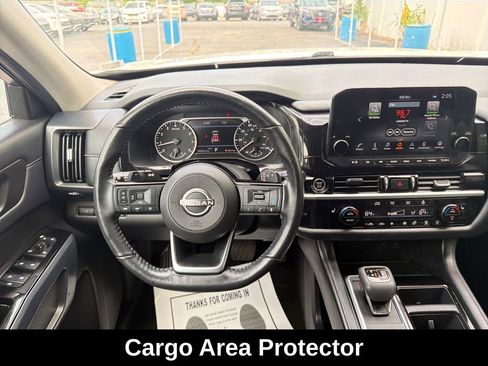 Used 2024 Nissan Pathfinder SL w/ Cargo Package AWD/4WD image 17