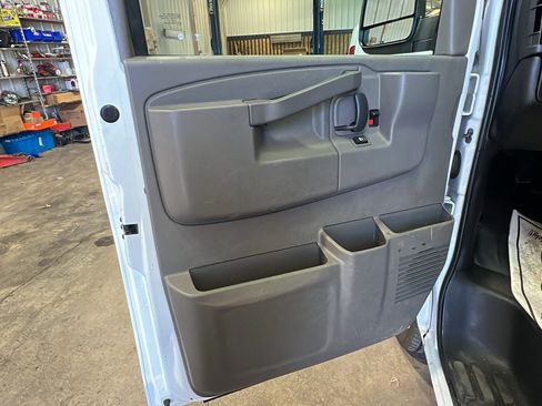 Used 2022 Chevrolet Express 2500 Extended w/ Driver Convenience Package RWD image 10