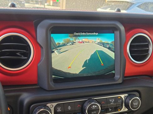 Used 2020 Jeep Wrangler Unlimited Rubicon w/ Dual Top Group image 33