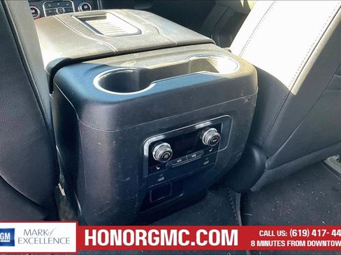 Used 2022 GMC Yukon AT4 AWD/4WD image 10