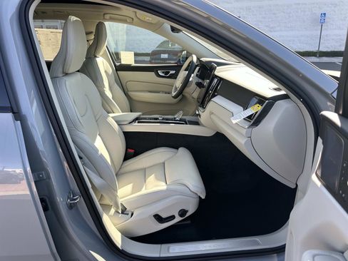 New 2026 Volvo XC60 B5 Ultra w/ Protection Package Premier image 20