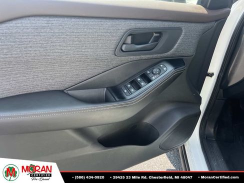 Used 2022 Nissan Rogue S AWD/4WD image 14