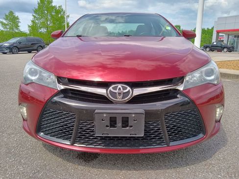 Used 2017 Toyota Camry XSE w/ Moonroof Package FWD image 7