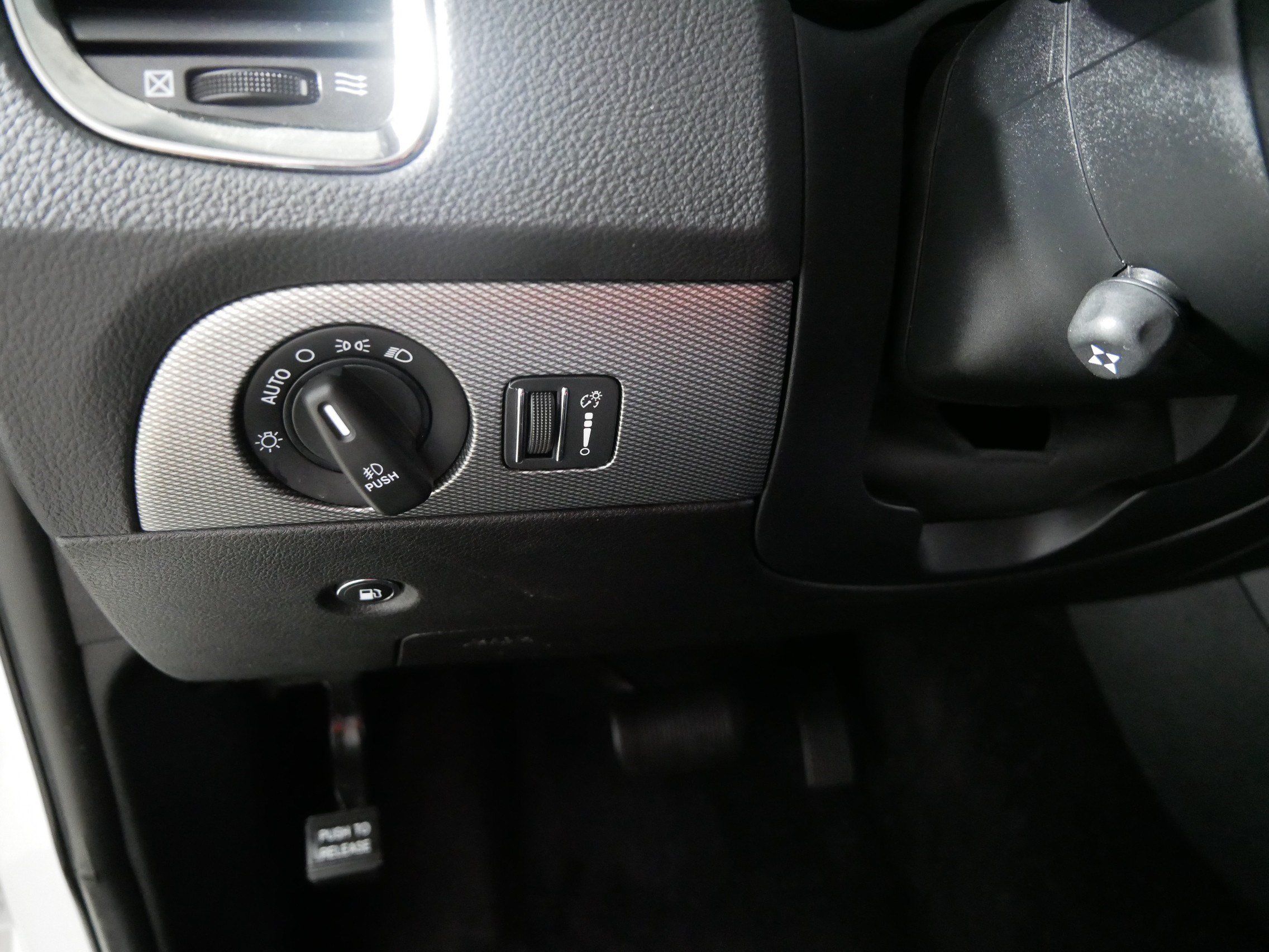 Used 2018 Dodge Durango R/T AWD/4WD image 26