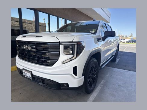 Used 2024 GMC Sierra 1500 Elevation w/ X31 Off-Road Package AWD/4WD image 1