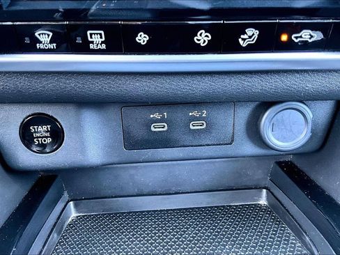 Used 2024 Nissan Rogue SV image 16