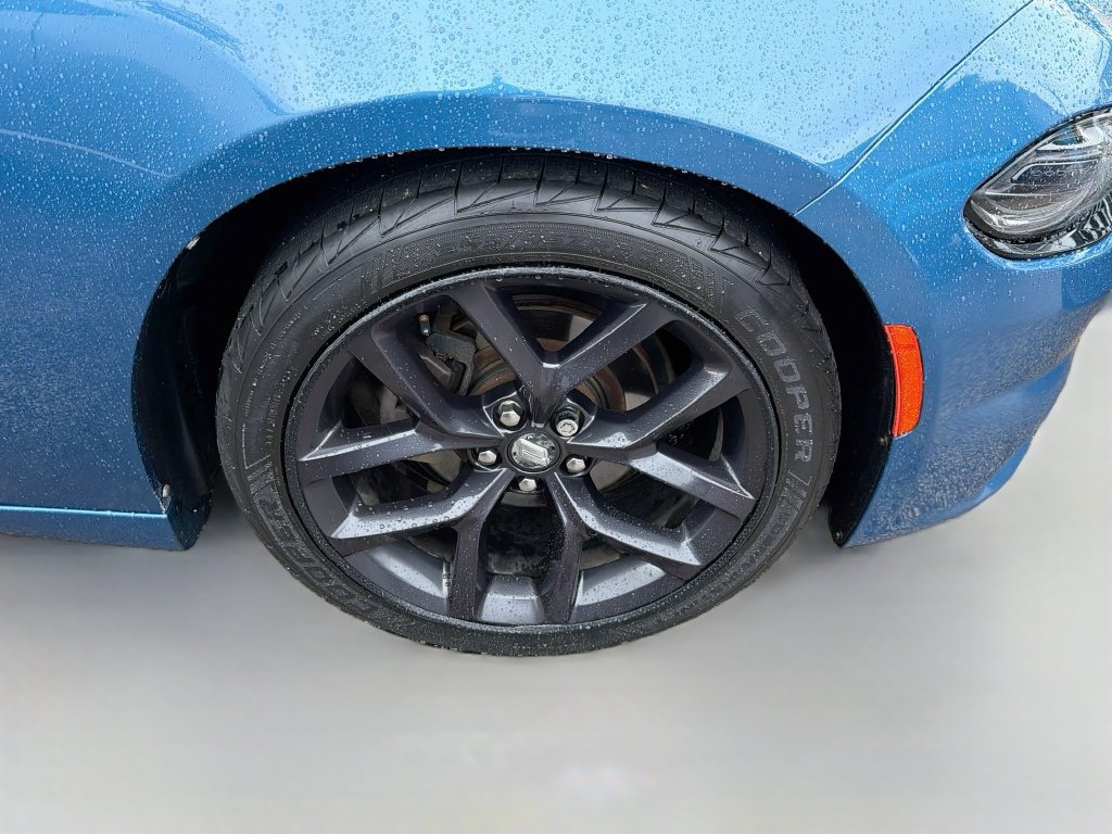 Used 2020 Dodge Charger SXT w/ Blacktop Package RWD image 10