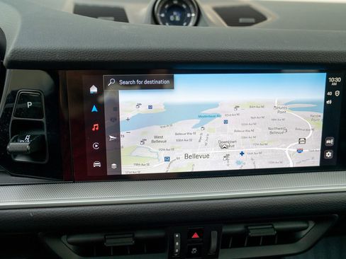 Used 2024 Porsche Cayenne image 18