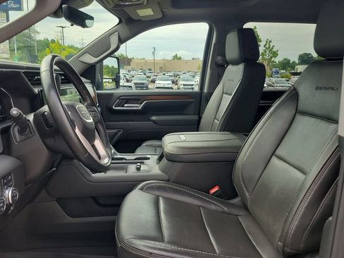 Used 2025 GMC Sierra 2500 Denali w/ Denali Reserve Package AWD/4WD image 17