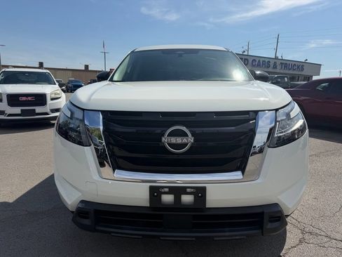 Used 2024 Nissan Pathfinder S FWD image 8