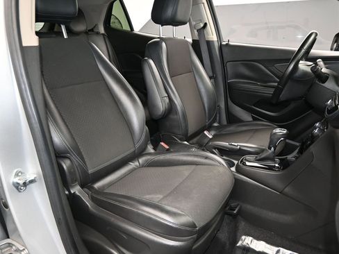 Used 2020 Buick Encore Preferred image 39