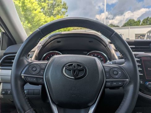 Used 2020 Toyota Camry XSE FWD image 25